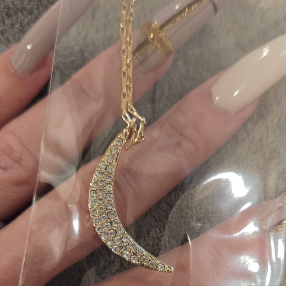 Simplicity Gold Necklace - Picture 3 of 6